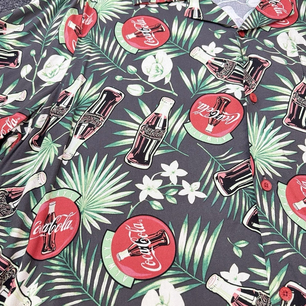 Men's Coca-Cola Themed Button Down Shirt Sleeve Shirt Size XXL‎ NWT